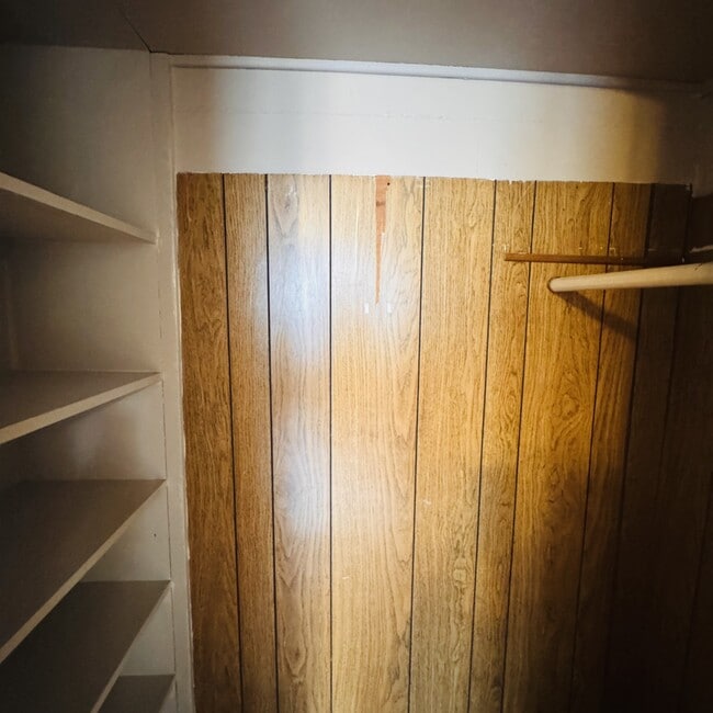 Building Photo - 3148 Alamo Ave