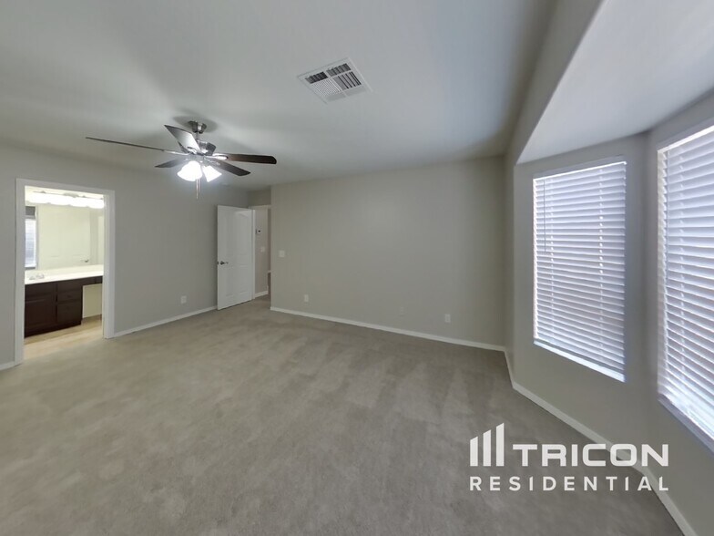 Building Photo - 40237 N Jodi Dr