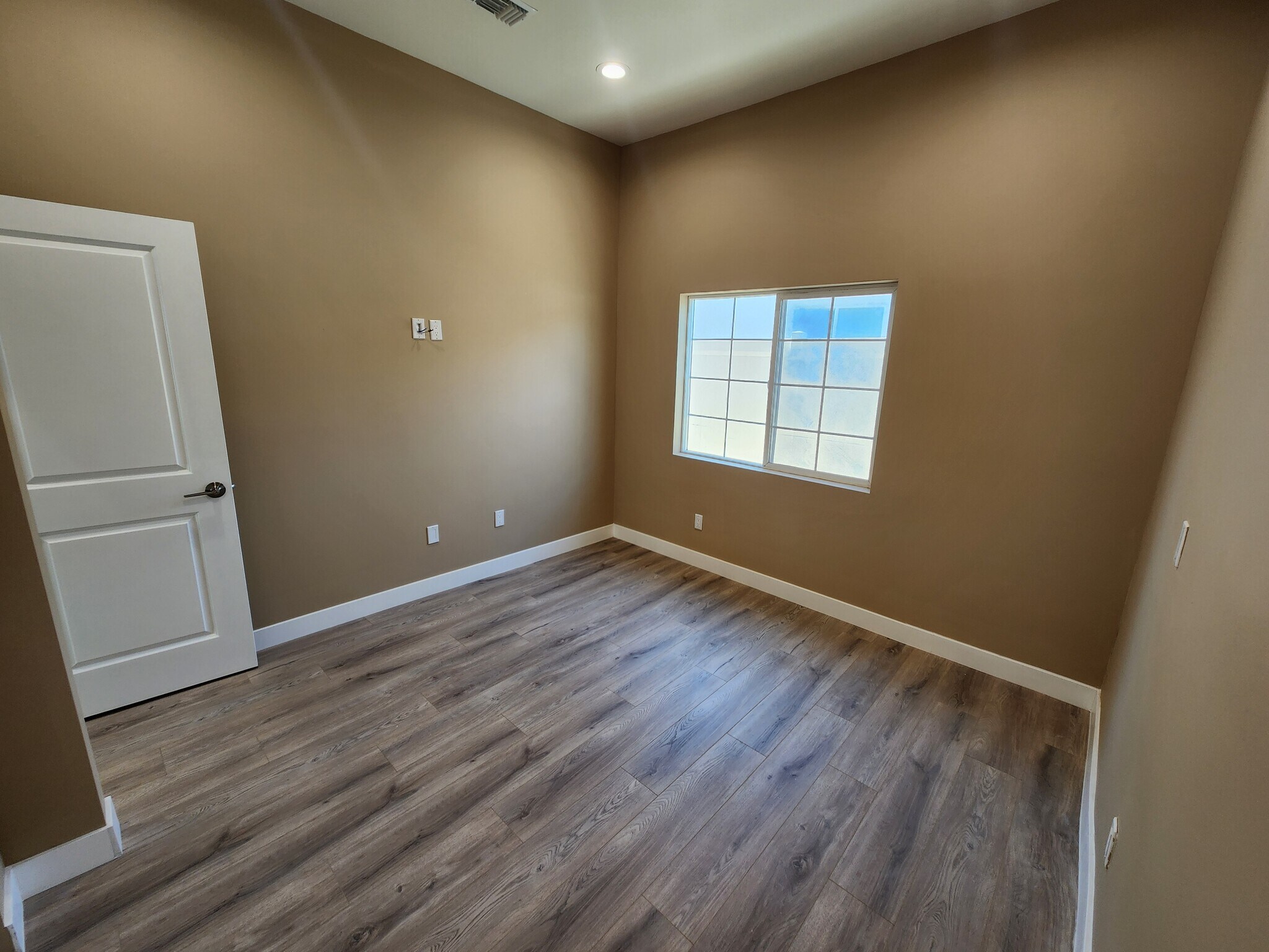 Building Photo - 10926 Olinda St