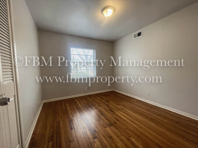 Building Photo - 214 Pensacola Ave