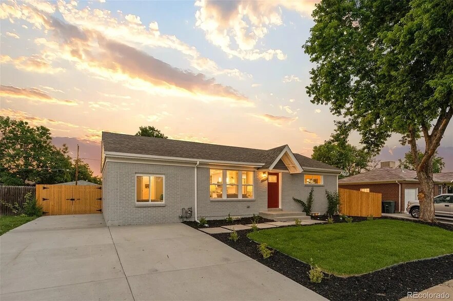 Building Photo - 10821 Larry Dr