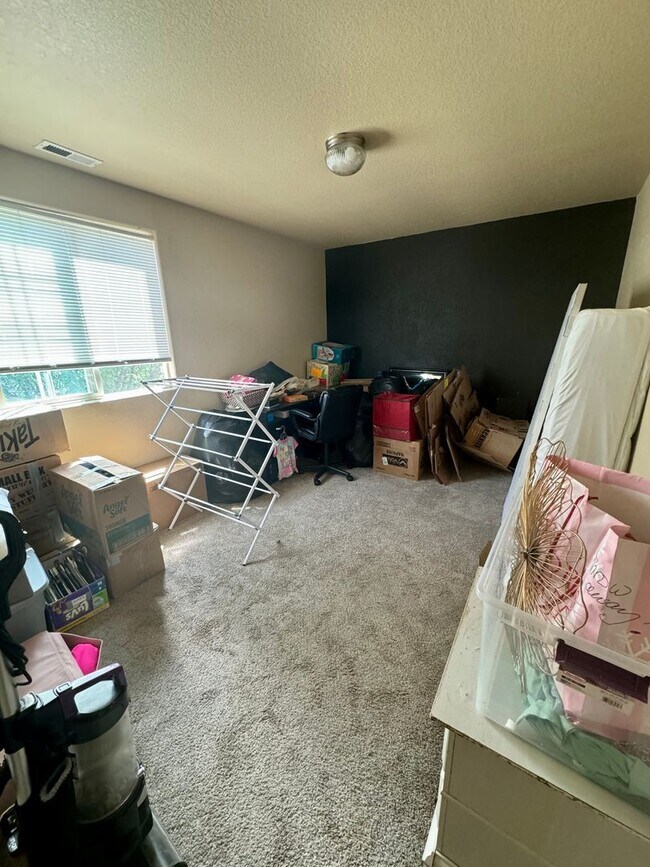 Building Photo - Cozy 3 Bedroom home close to Powers Blvd