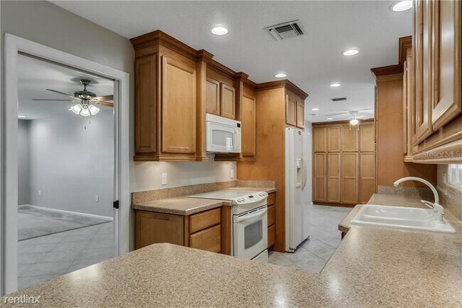 Building Photo - 3 br, 2 bath House - 750 Little Wekiva Cir