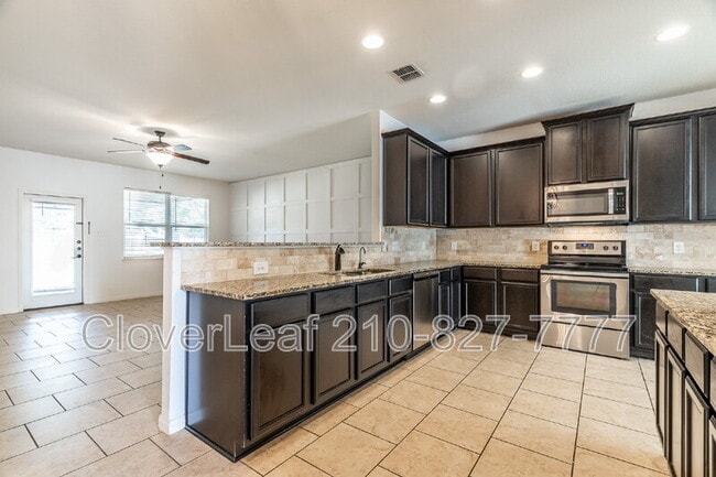 Building Photo - 8003 Oxbow Way