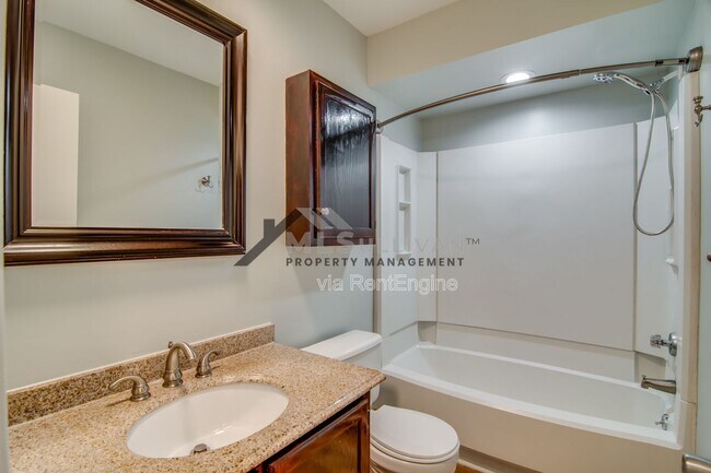 Building Photo - 5500 Fortunes Ridge Dr