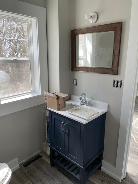 Half Bath w/Laundry - W292S4024 Hillside Rd