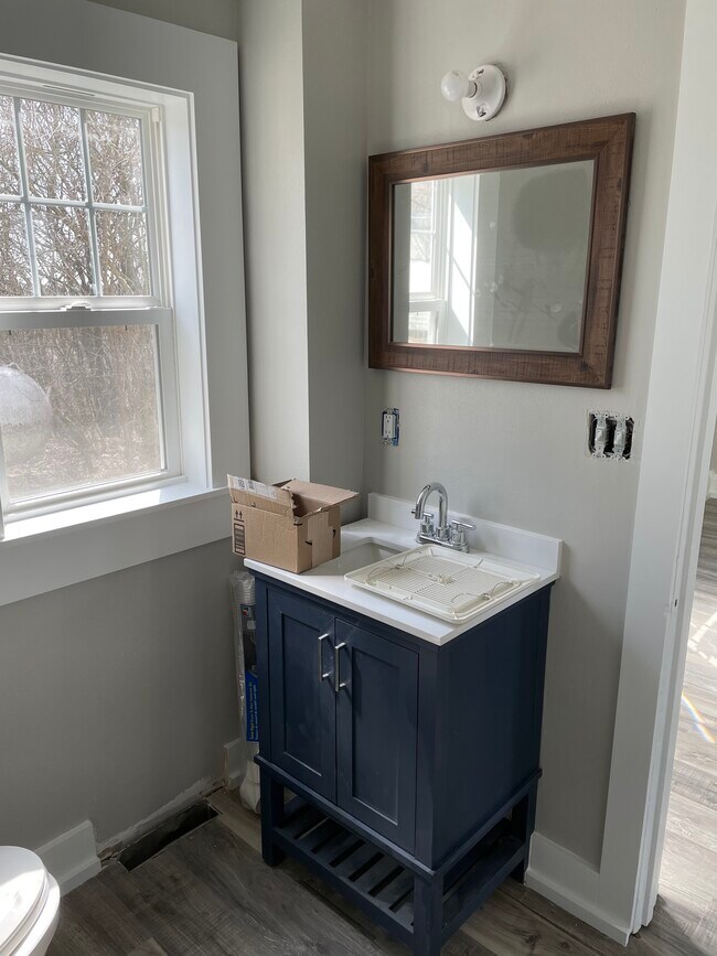 Half Bath w/Laundry - W292S4024 Hillside Rd