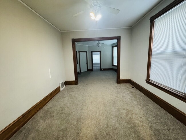 Building Photo - Charming 1-Bedroom + Den Retreat on Colfax Ave – Your Cozy Minneapolis Haven Awaits!
