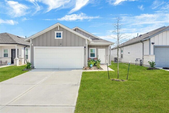 Building Photo - 23823 Escardilla Dr