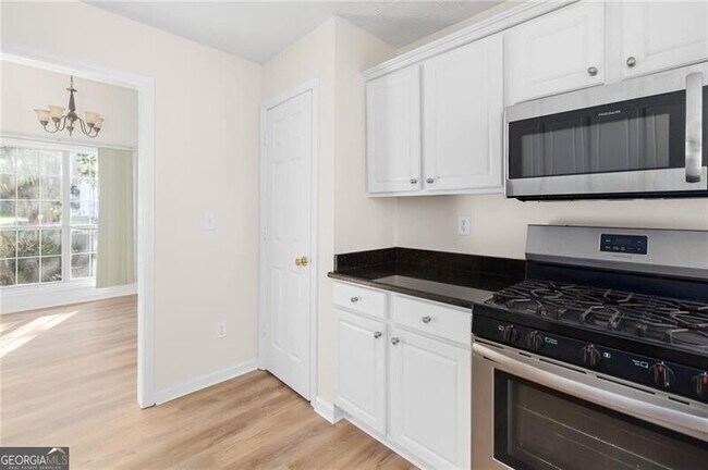 Building Photo - 1090 Norwalk Trce