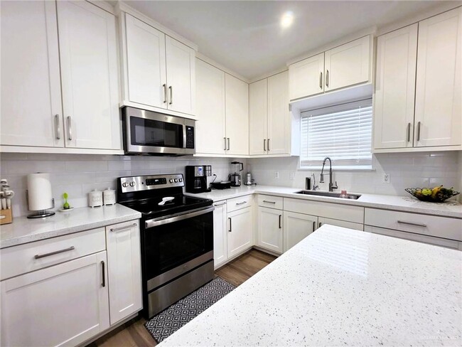 Building Photo - 24 N 36th St