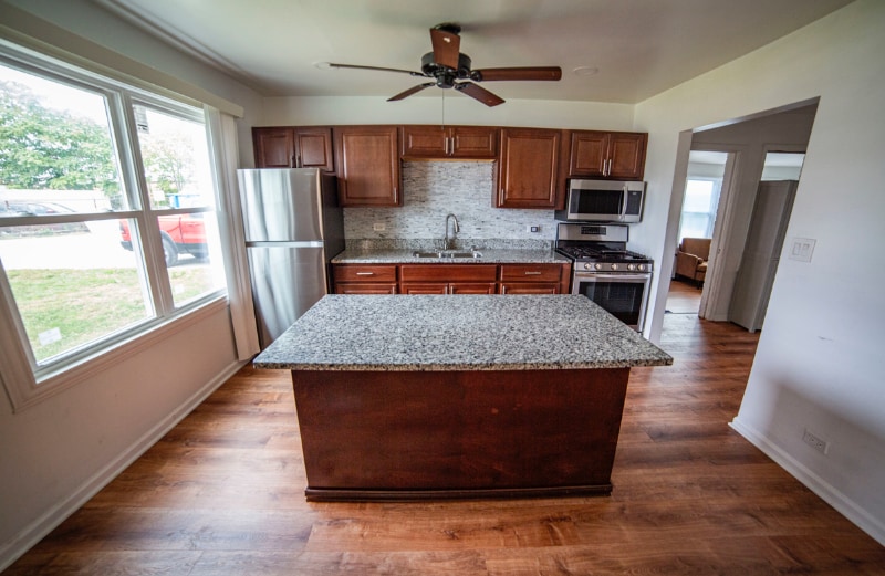 Building Photo - 4572 Rumsey Ave