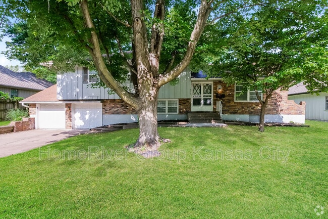 Building Photo - 5112 Osage Ave