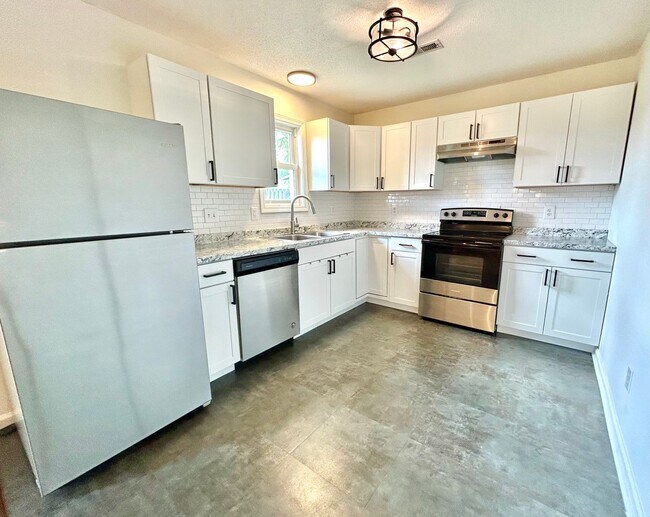 Building Photo - Charming Ranch-Style Home for rent in Powell!