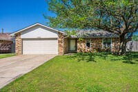 Building Photo - Corner-Lot 3Bedroom Charmer in Yukon with Fireplace & Enclosed Patio!