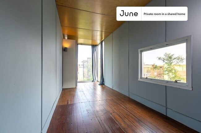 Building Photo - 3305 7th St NE