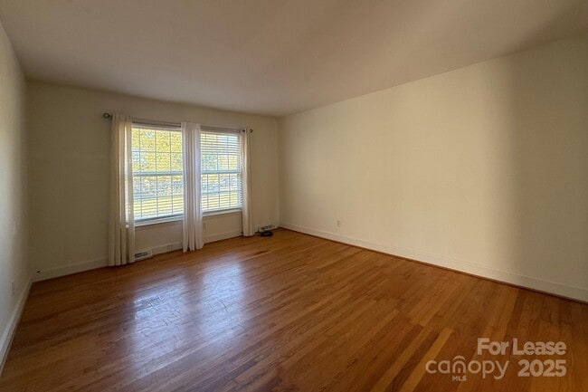 Building Photo - 6126 Cherrycrest Ln