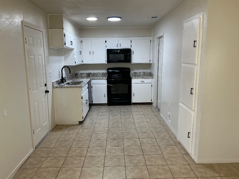 Building Photo - 4736 Cape Cod Dr