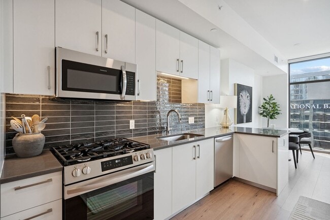 Building Photo - 1212 Demonbreun St