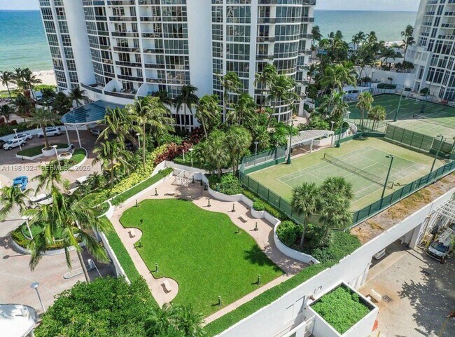 Building Photo - 18101 Collins Ave