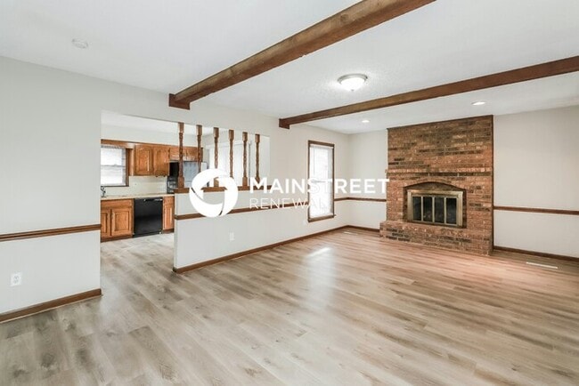 Building Photo - 3 Bedroom Pet-Friendly Home in Independence, MO with Main Street Renewal