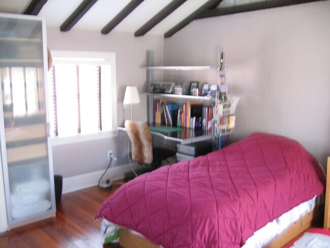3rd Floor - 2409 Panama St