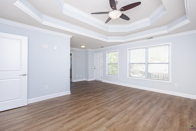 Building Photo - 100 Montview Way