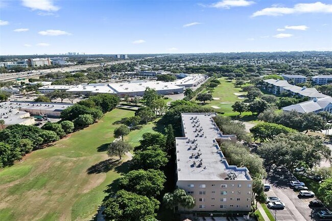 Building Photo - 9470 Tangerine Pl