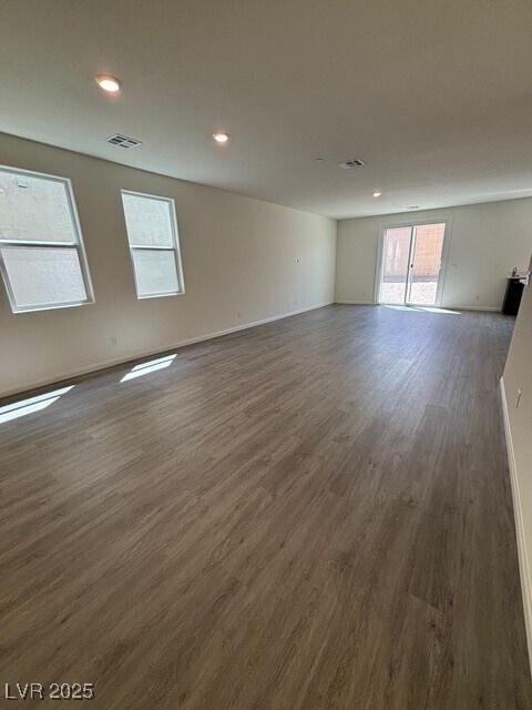 Building Photo - 561 Ruby Robin Ave