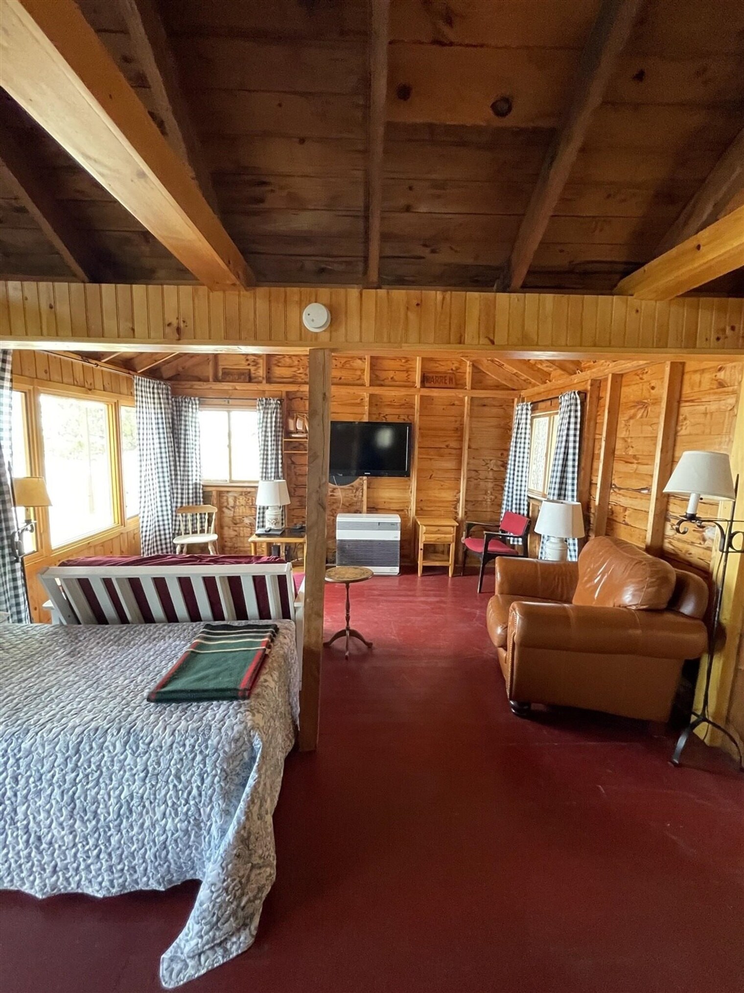 Building Photo - 3 Meadow Ln