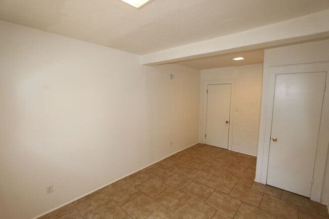 Building Photo - Charming 3BR Home Downtown | Hardwood Floors + In-Unit Washer/Dryer