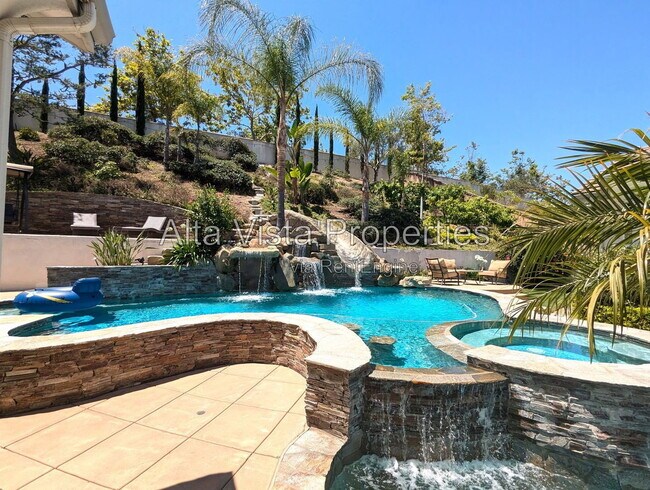 Building Photo - 9129 White Alder Ct