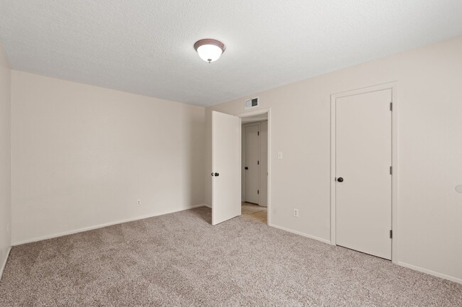 Building Photo - 1178 Calle Madera