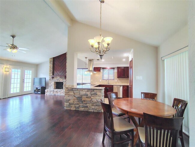 Building Photo - 2546 Long Reach Dr