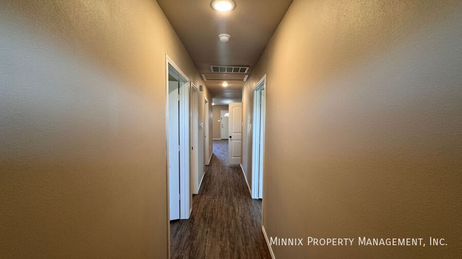 Building Photo - 2515 N Ave O