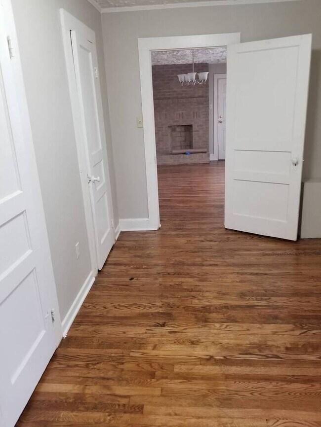 Building Photo - Remodeled Home