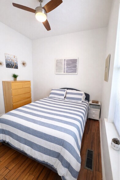 Building Photo - 722 Broadway Blvd SE