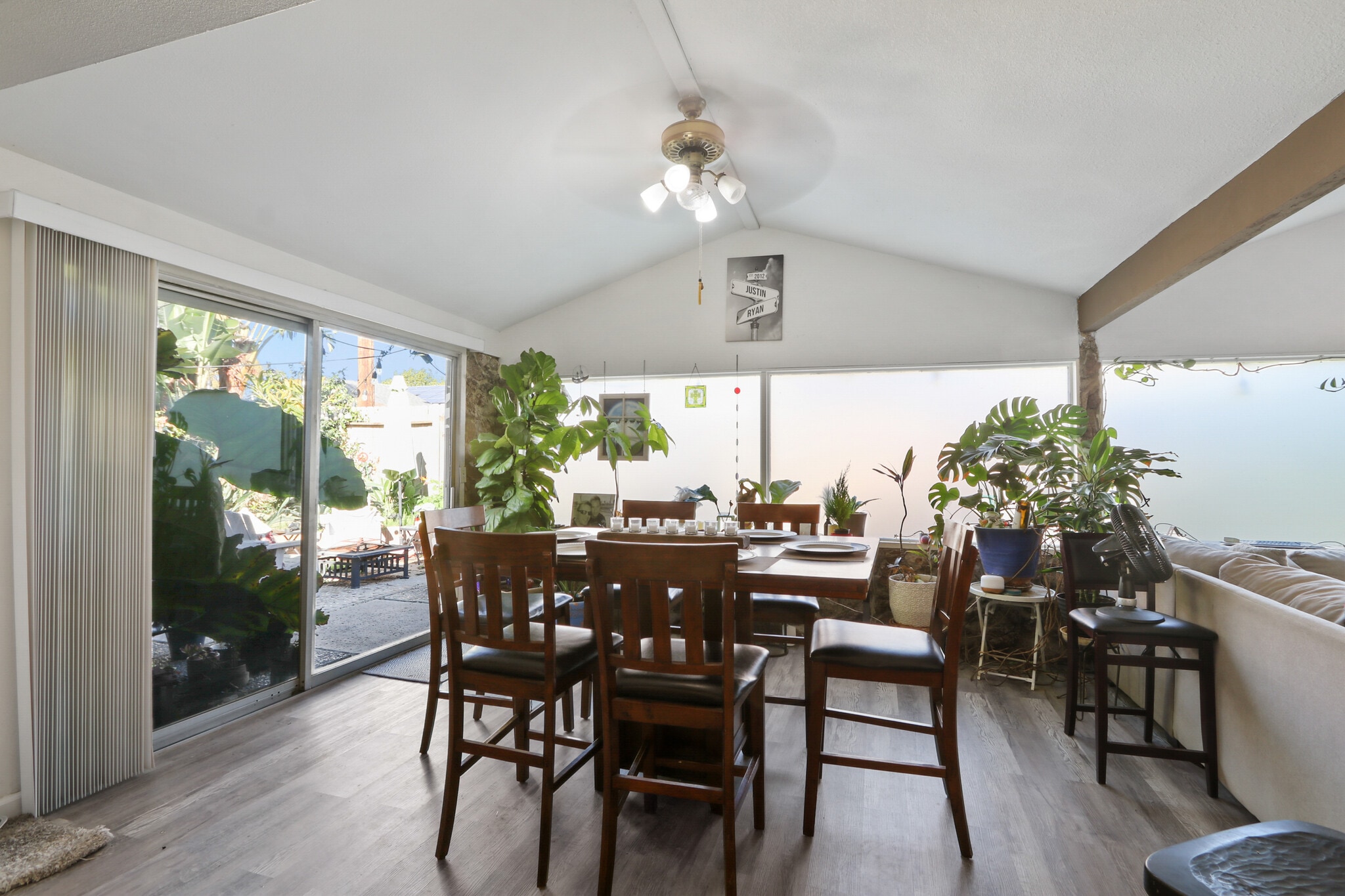 Building Photo - 1545 E 21st St