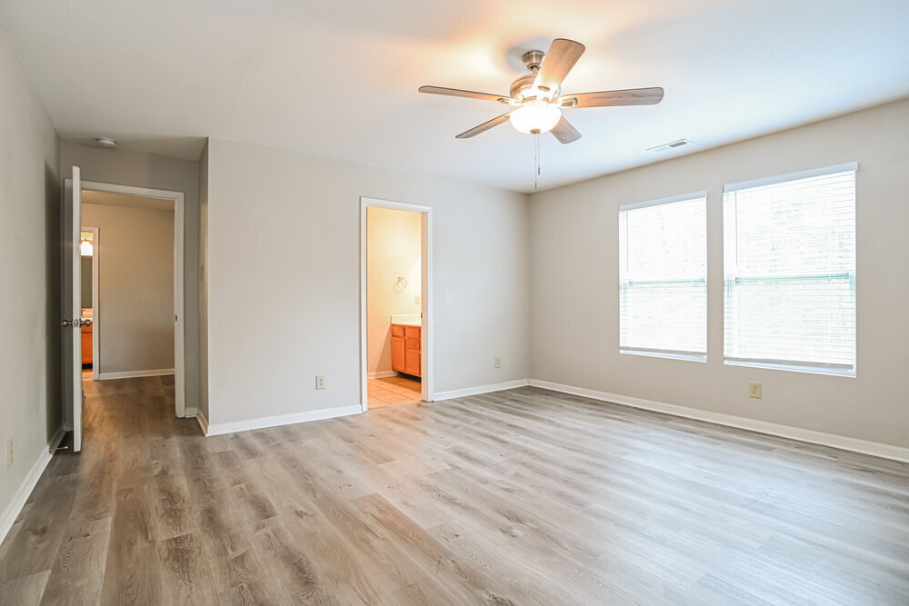 Building Photo - 1528 Bray Dr