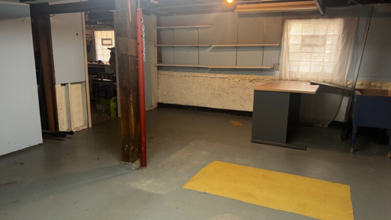 Building Photo - 4129 N Ridgeway Ave