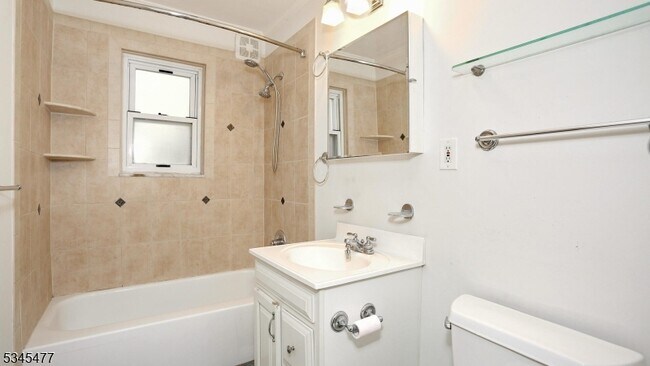 Building Photo - 100 Pierson Miller Dr