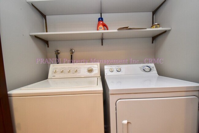 Building Photo - 45 Ignacio Ln