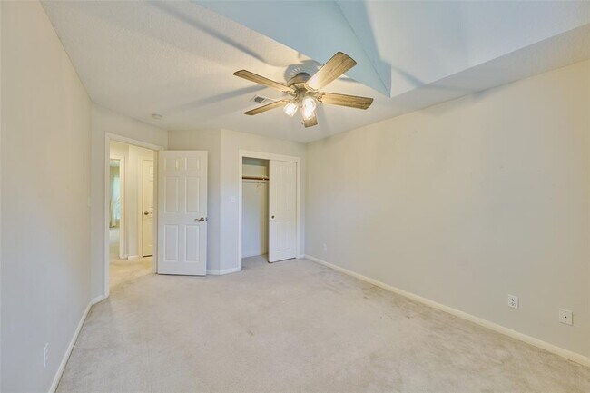 Building Photo - 12211 Longfellow Dr