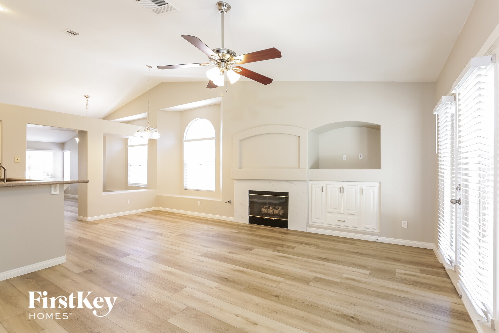 Building Photo - 9809 Double Rock Dr