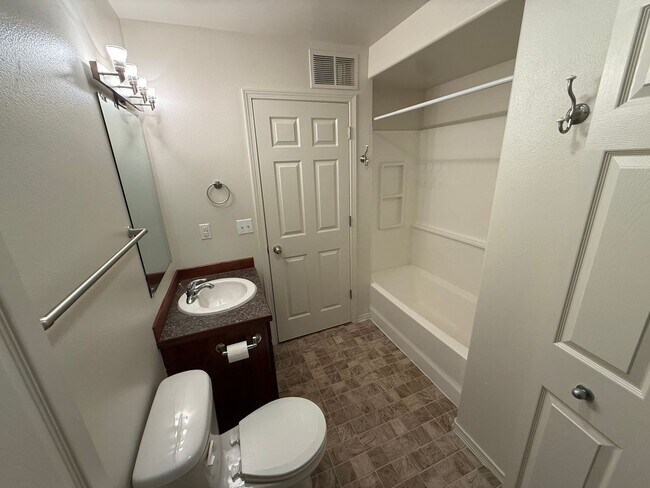 Building Photo - 2236 Galatea Dr