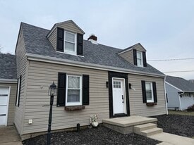 Building Photo - 404 Baker Dr