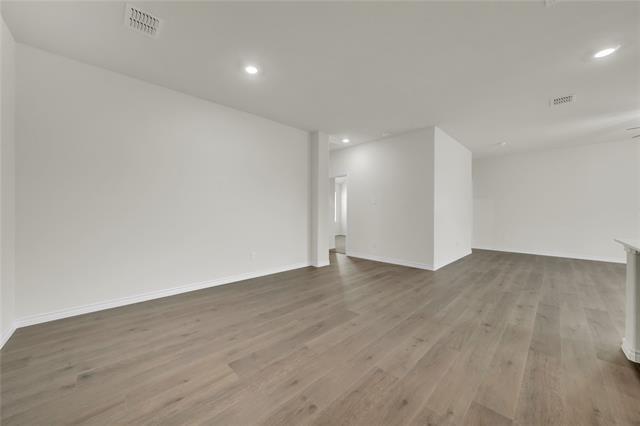 Building Photo - 2044 Hearn Dr