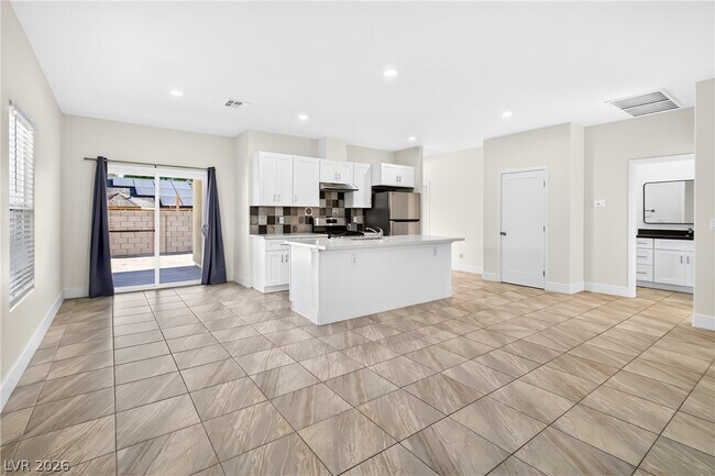Building Photo - 4078 E Welter Ave
