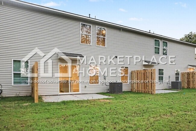 Building Photo - 4161 Hudson Ct SW