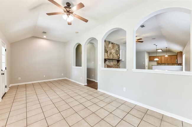 Building Photo - 15723 Chapel Lake Dr
